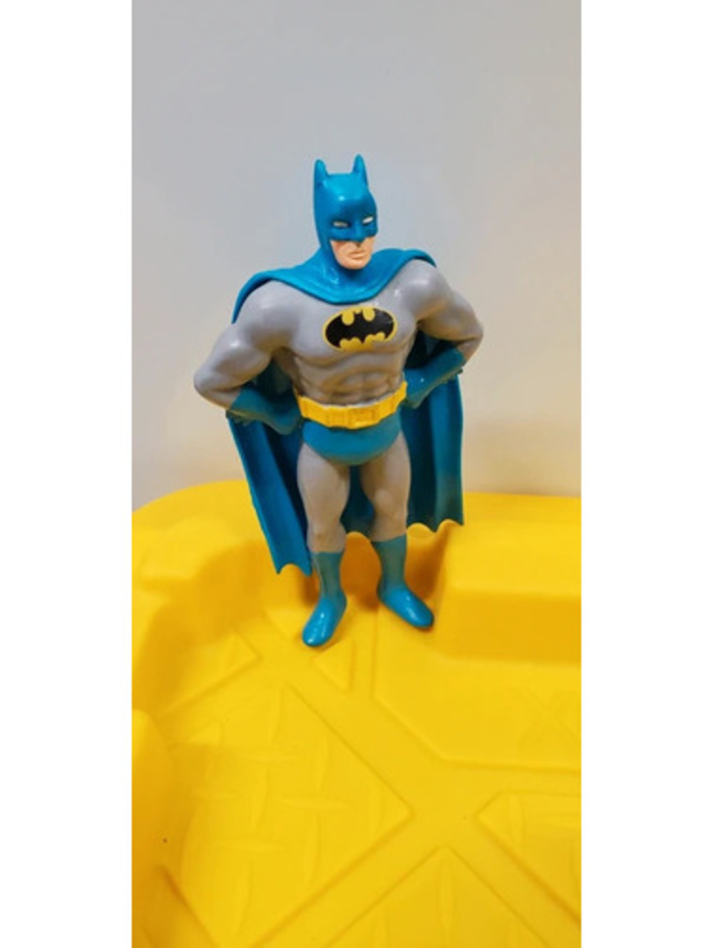 Vintage 1994 DC Comics Batman PVC Action Figure Applause Blue Cape Toy